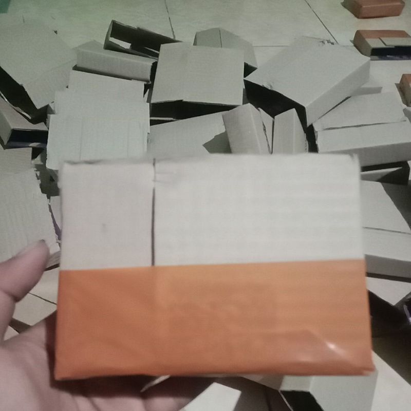 

kardus box paket ukuran bisa riquest sesuai kebutuan di jamin rapih