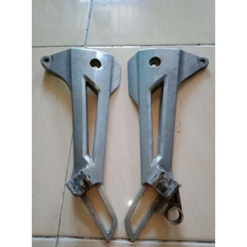 foot step postep pijakan kaki belakang Honda Kirana original copotan
