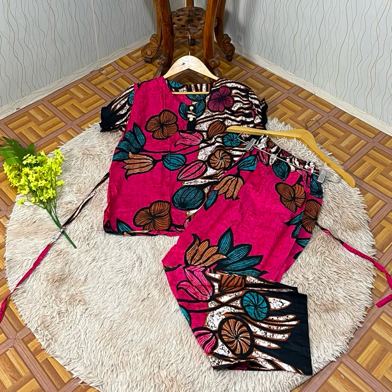 Setelan CP LD 110 CM Rayon Lengan Pendek Celana Panjang