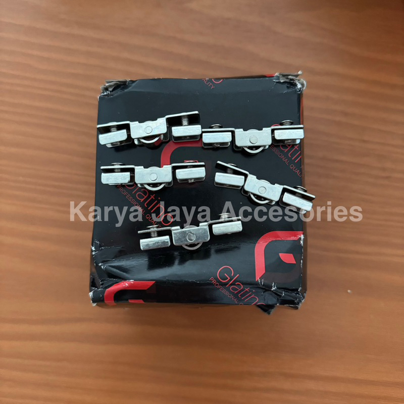 Roda Showcase kecil besar