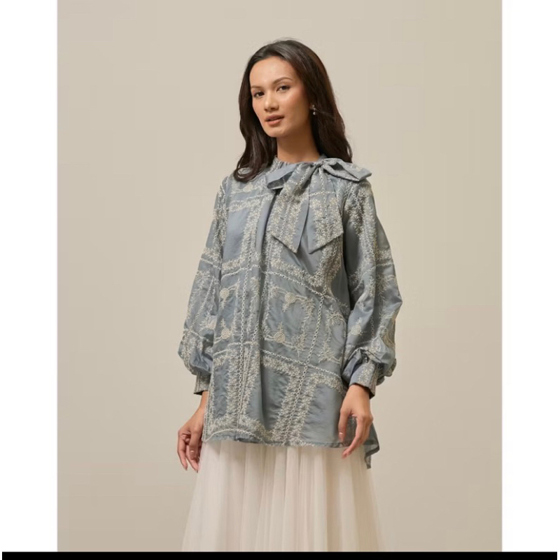 blouse wanita - atasan - baju kondangan - organza - atasan brukat - preloved