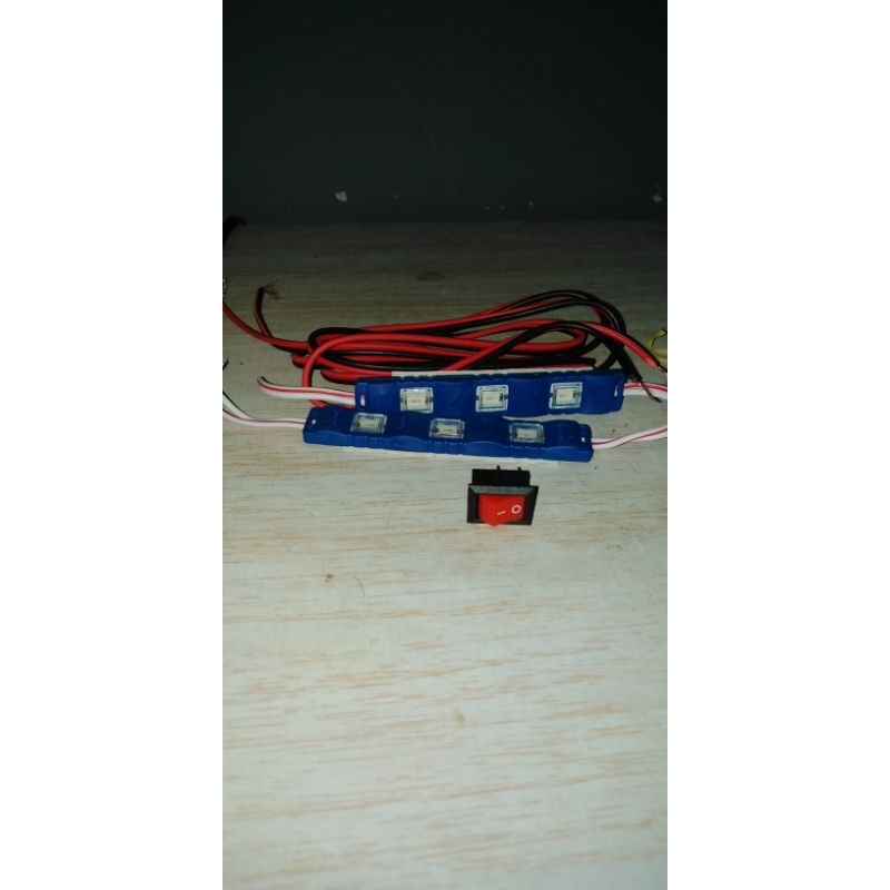 lampu kolong warna biru