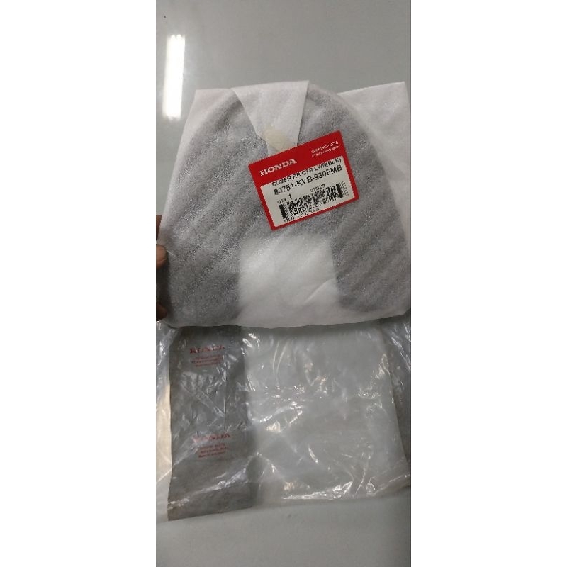Cover sambungan body bawah atau Cover RR Ctr untuk motor Vario 110CW Part number 83751KVB930FMB