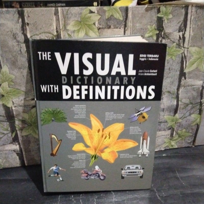 The Visual Dictionary with Definitions edisi terbaru