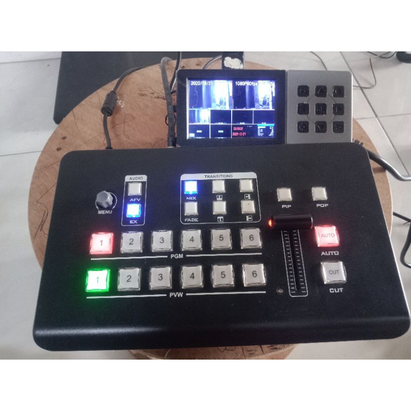 DeviceWell HDS7106 Mini Switcher 6 (2 hdmi 4 sdi) chanel