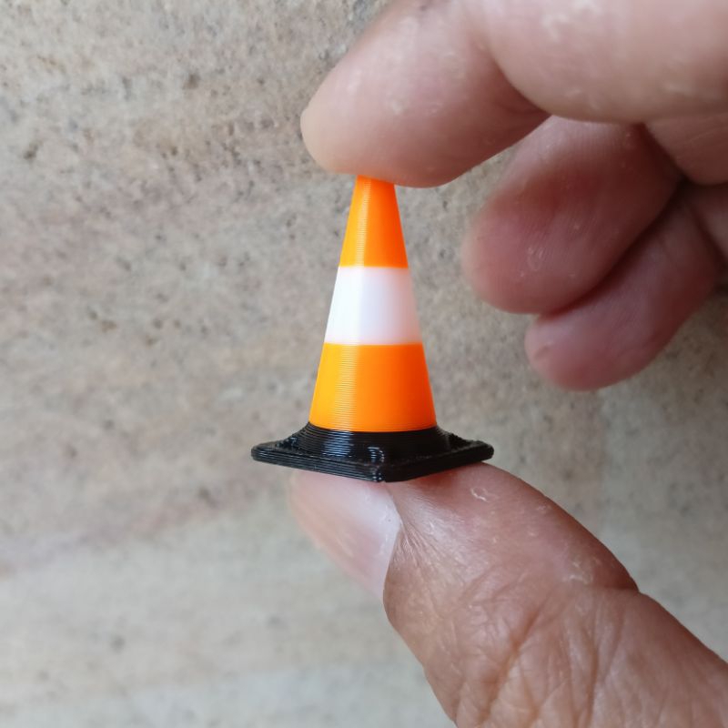 Traffic Cone Aksesoris Diorama Miniatur Bus Basuri
