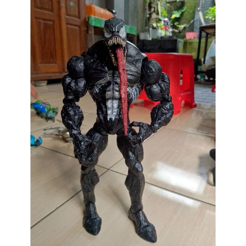 Marvel legend icons venom 12 inch toybiz