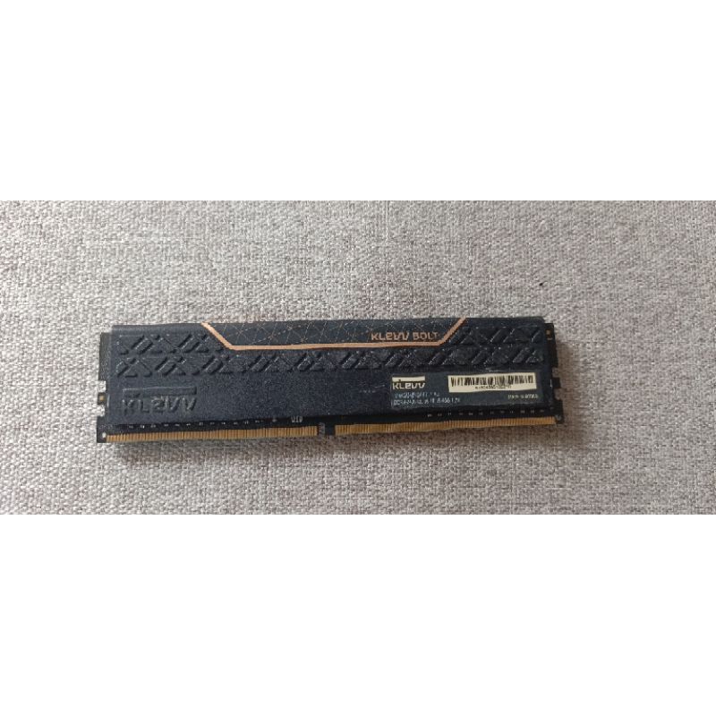 Memory Ram PC Komputer  DDR4 4GB Klevv Bolt bekas pemakaian Pribadi