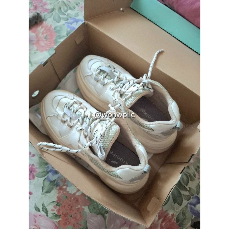 Preloved Sepatu Kronikel Buba - Sepatu konser sol tinggi 8cm