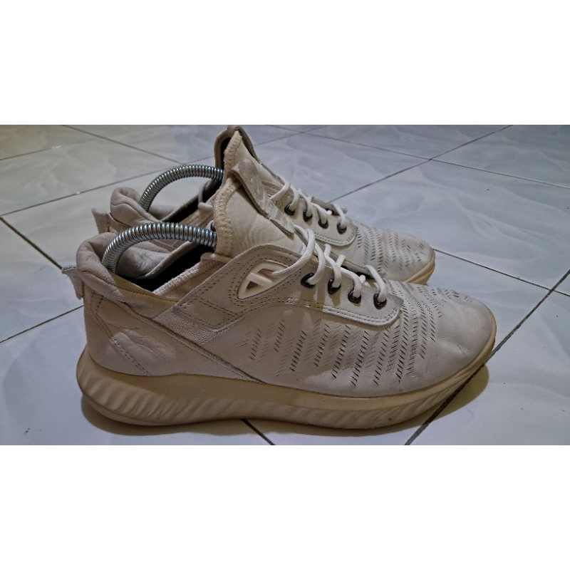 Sepatu kulit Ecco Goretex size 40