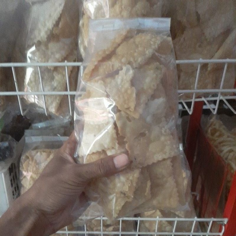 

Kerupuk pangsit
