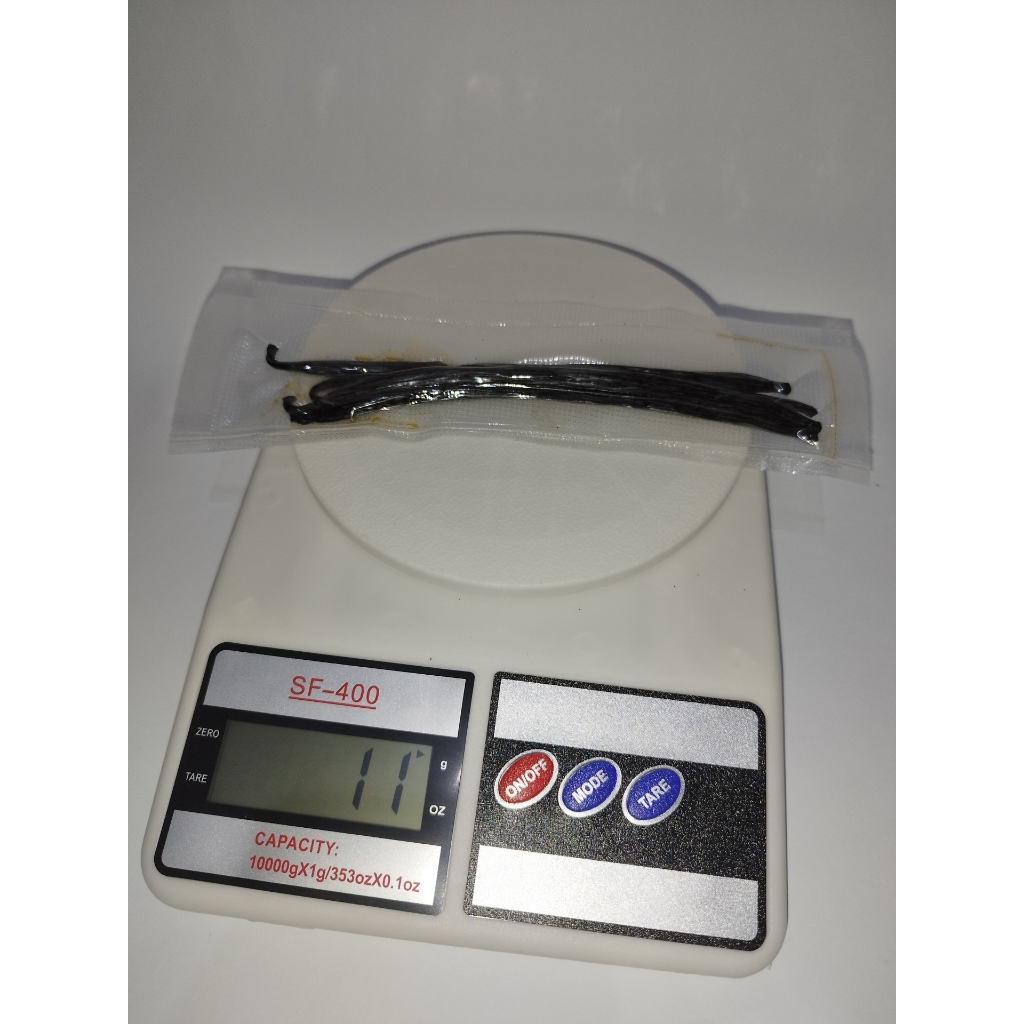 

Vanilla Beans/ Vanili |Gourmet Grade A per 10 Gram– Pj 17-20cm |Vanilli planifolia Premium Moist