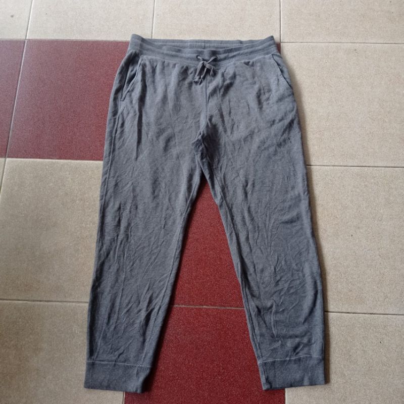 celana jogger uniqlo grey XL