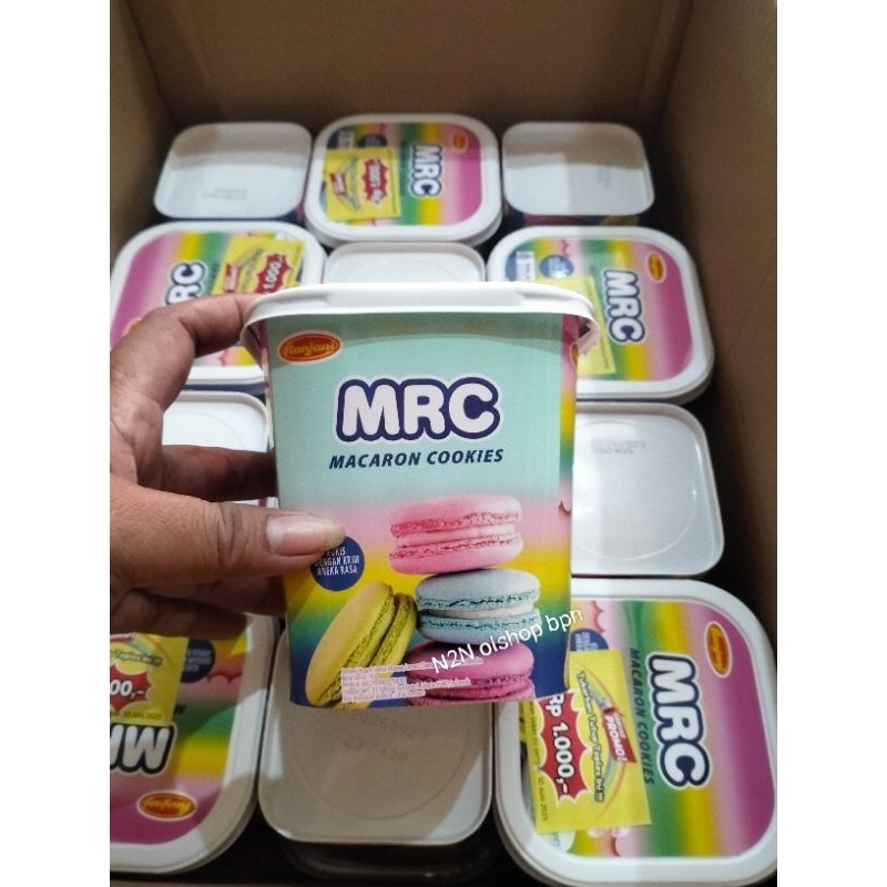 

macaron cookies MRC dengan aneka rasa.berat 92gr