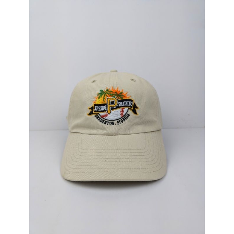 Topi MLB Pittsburgh Pirates Spring Training 47 Cap Logo P Simpel Cream 6 Panel