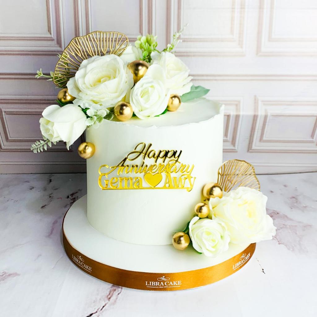 

Kue Ulang Tahun/Birthday cake/Kue Ultah tema Flower/Kue Bunga White/Kue Flower/Kue Birthday jakarta