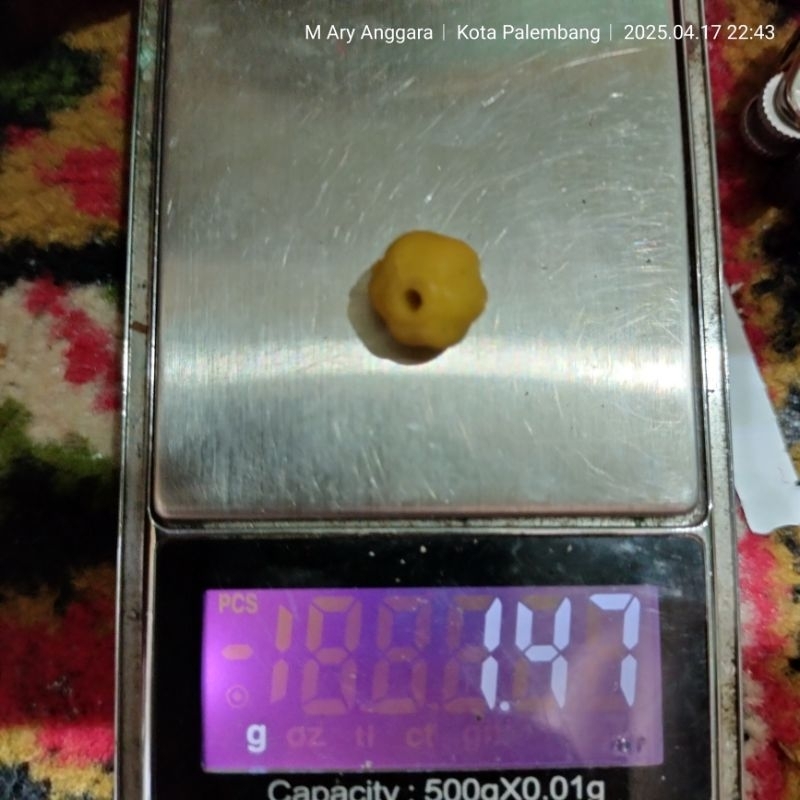 manik manik kuno yellow beads