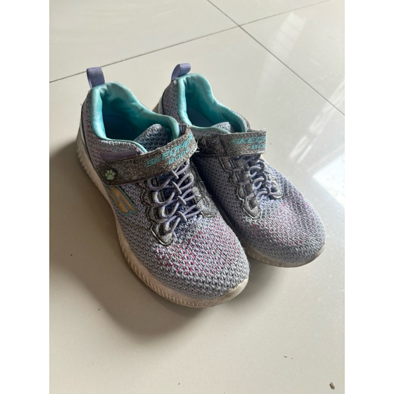 Preloved skechers sepatu anak Perempuan size 33