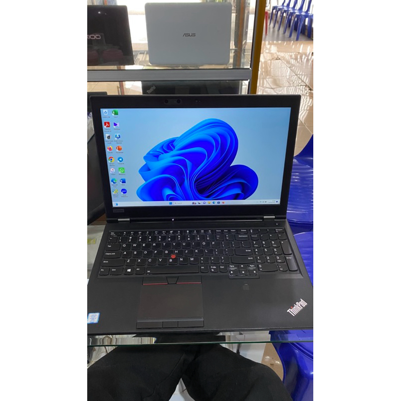 Thinkpad P52 i7 gen 8, ram 96GB, ssd 128 + nvme 512gb