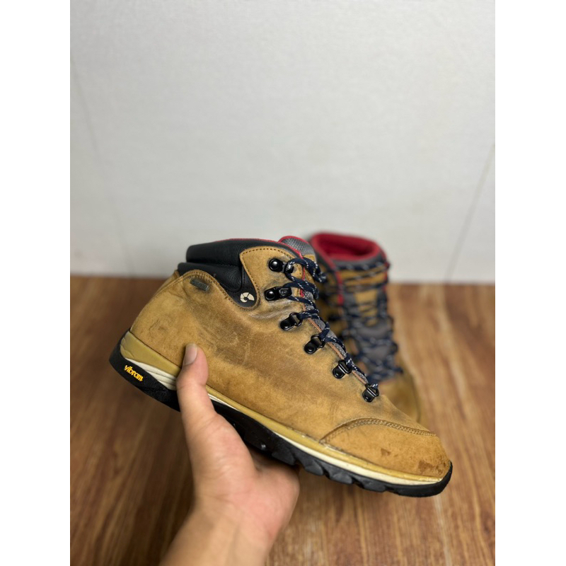 Sepatu gunung second original Nepa
