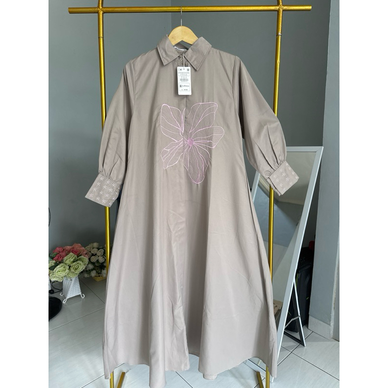 GAMIS CANTIK LAREEYA