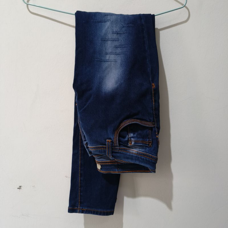 [Preloved] Egoist Navy Ripped Jeans