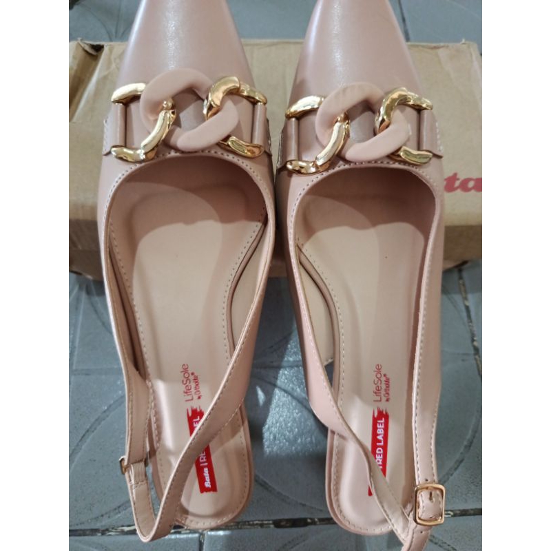 Sendal pesta red label