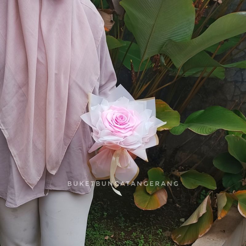 BUKET BUNGA SATIN | BUKET BUNGA | BUKET WISUDA | BOUQUET SATIN | BOUQUET WISUDA