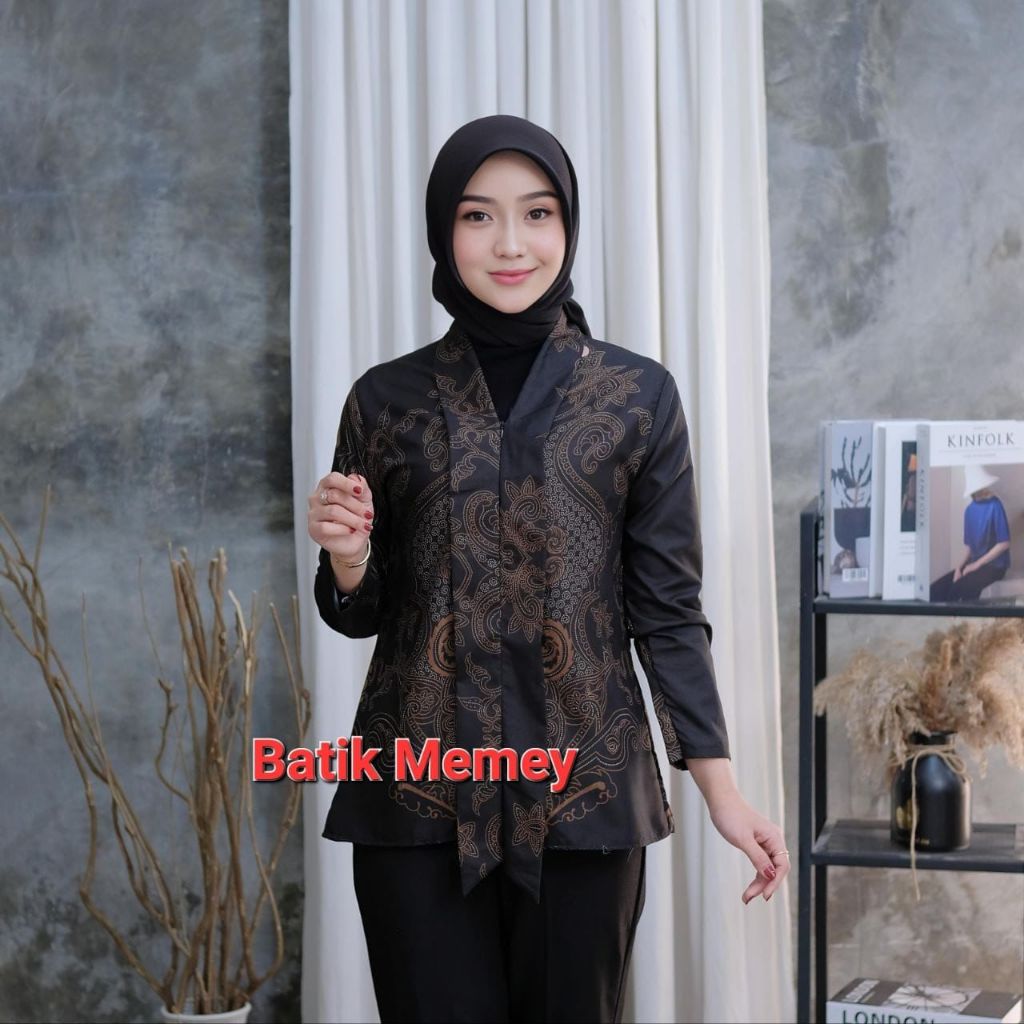 Kemeja Batik Wanita Atasan Wanita Berkerah Motif Batik Pekalongan