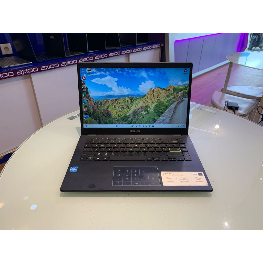 Laptop Asus E410MA | Intel Celeron N4020 | Second | Berkualitas | Original | Ram 4 | SSD 256GB