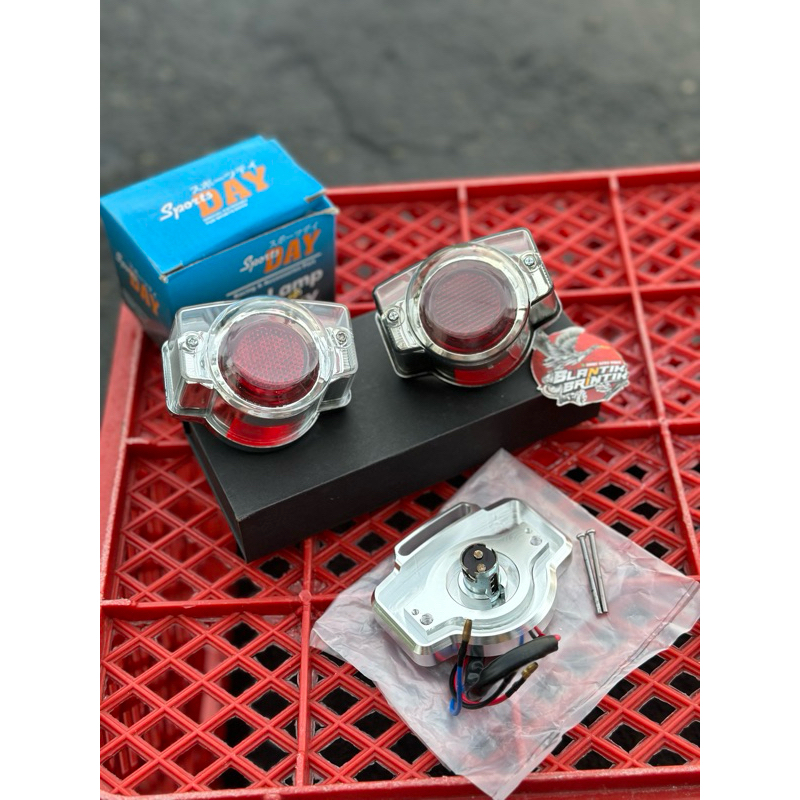 Stoplamp monkey cb100 lampu takegawa bening dan smoke cb100 stoplamp takegawa set tatakan cnc pnp cb
