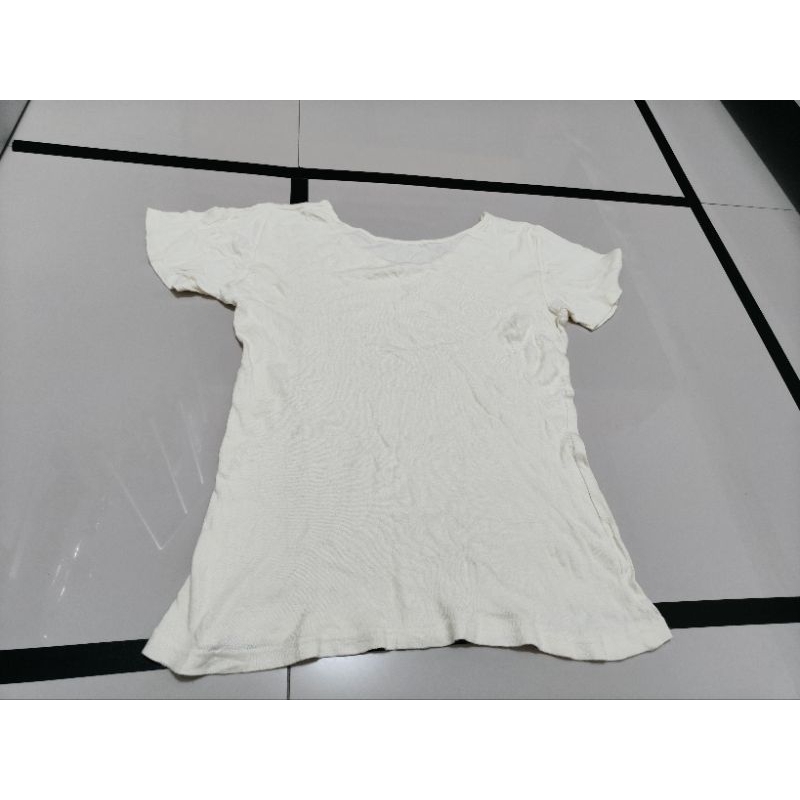 kaos tangan pendek wanita leher v