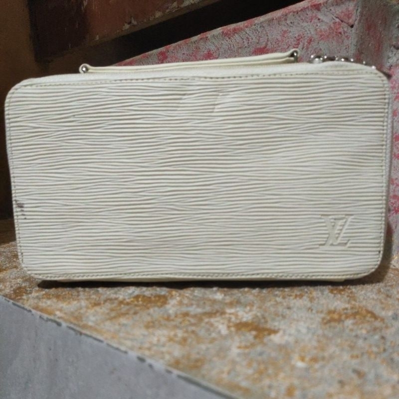 PRELOVED Sling bag/Dompet LV