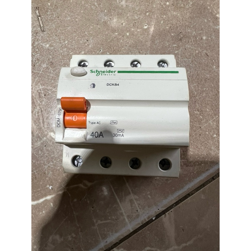 ELCB/RCCB DOMAE SCHNEIDER 4P