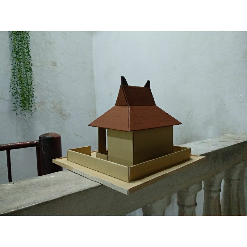 Prakarya Maket Miniatur Rumah Joglo dari Kardus