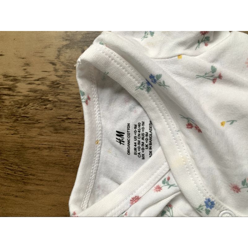 Bodysuit  murah HM baju kodok bunga putih Newborn like new