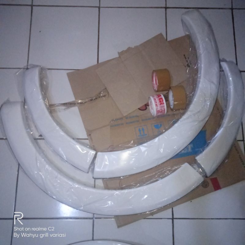 over fender satuan Rush Terios konde bagian depan