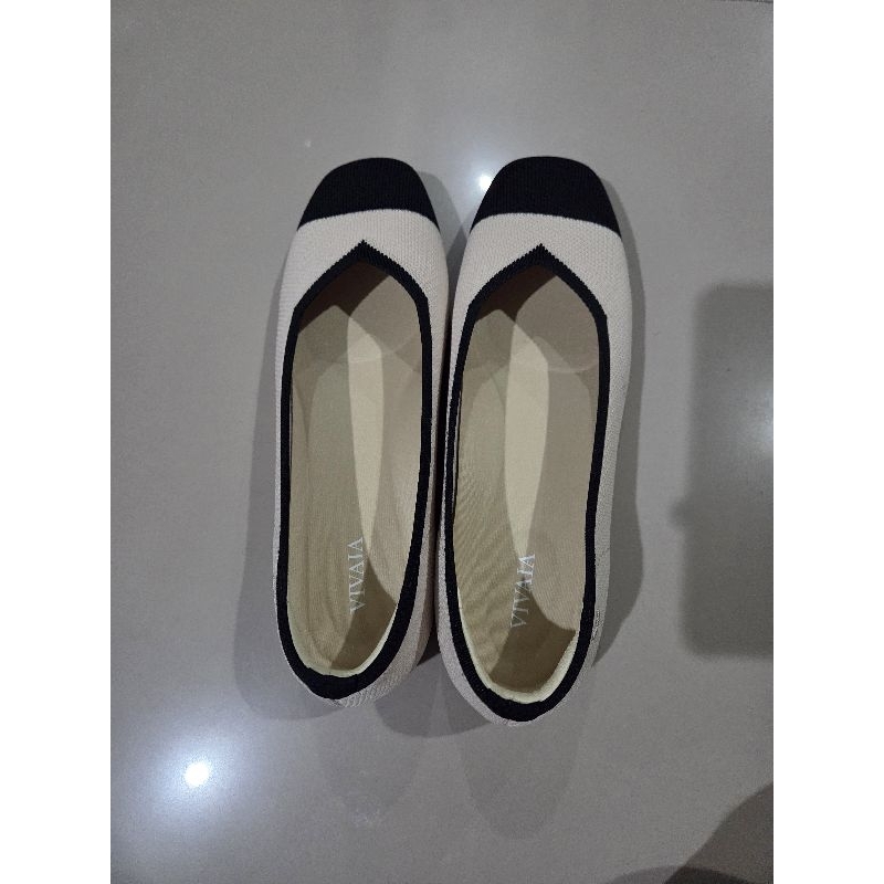 Vivaia Shoes Square Toe (Margot 2.0)