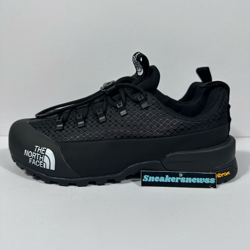 Sepatu Hiking TNF Glynclyffe Low Triple Black Premium Original