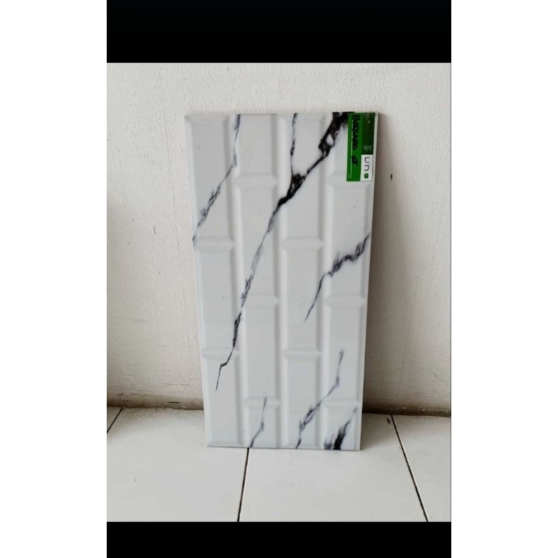 keramik dingding 30x60.Bassara White/uno