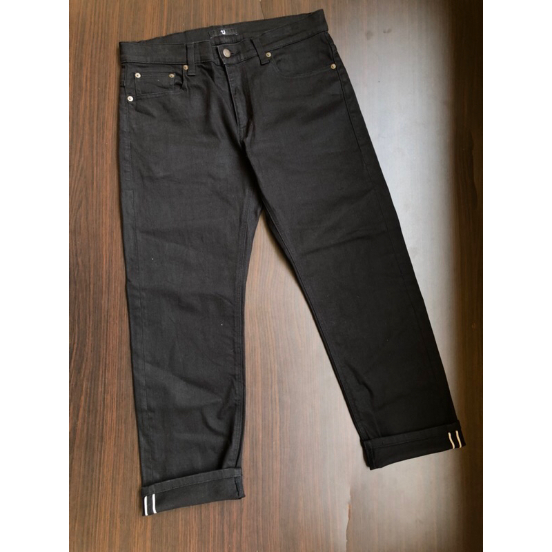 Uniqlo selvedge black celana jeans