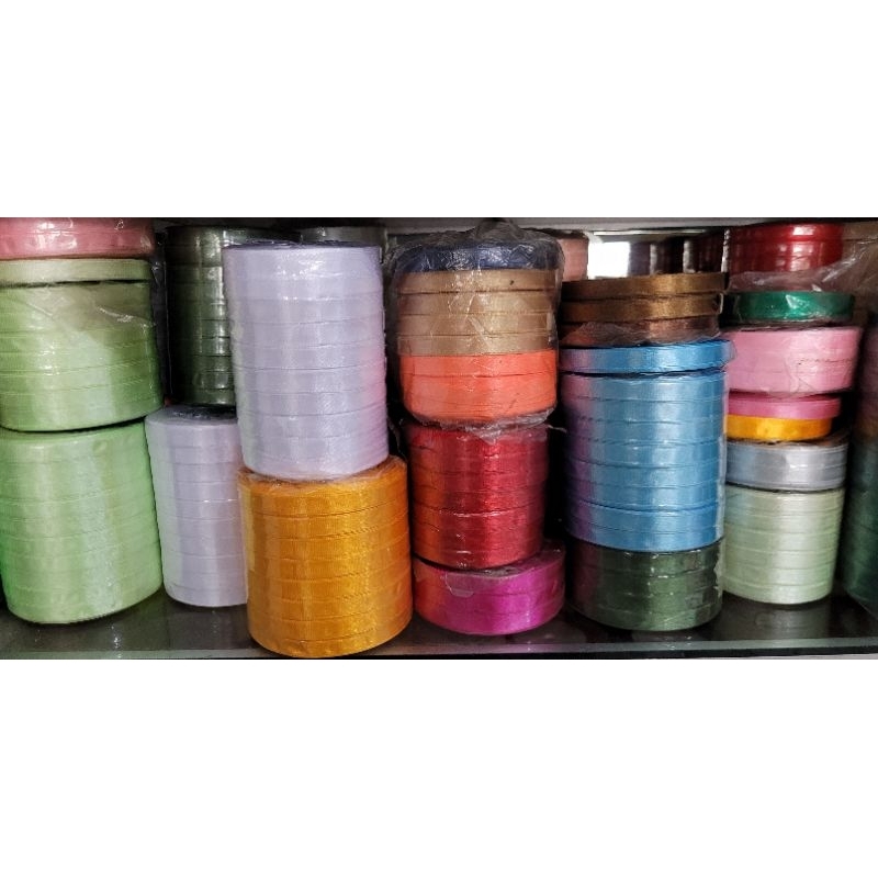 

Pita saten 9mm 3/8 in warna . Pita satin ribbon