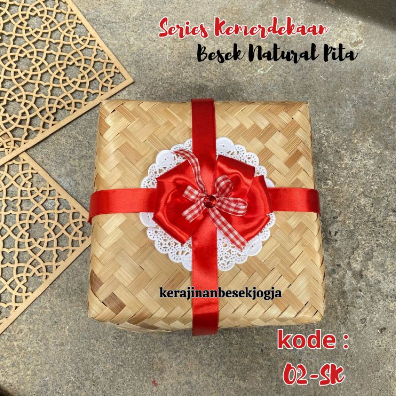 

DIRGAHAYU | BESEK NATURAL PITA | besek cantik besek kemerdekaan hampers murah bingkisan box makan