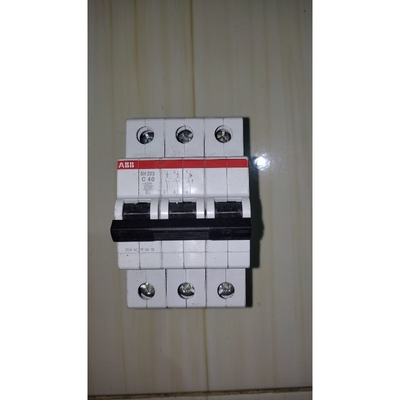 MCB 3 PHASE 40AMPER ABB