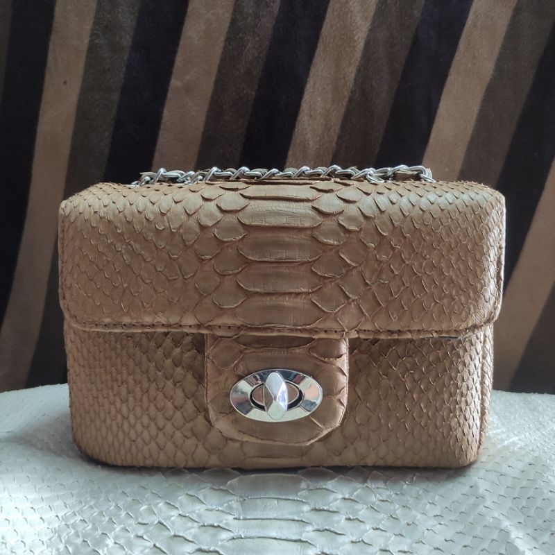 Tas Selempang Kulit Ular Python Coklat Susu