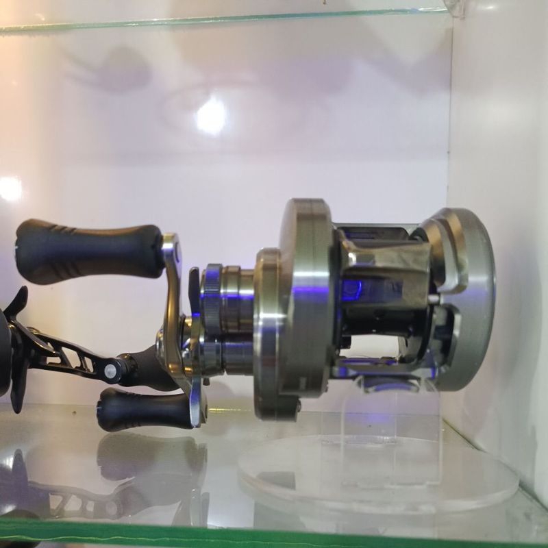 Shimano Calcutta conquest 201