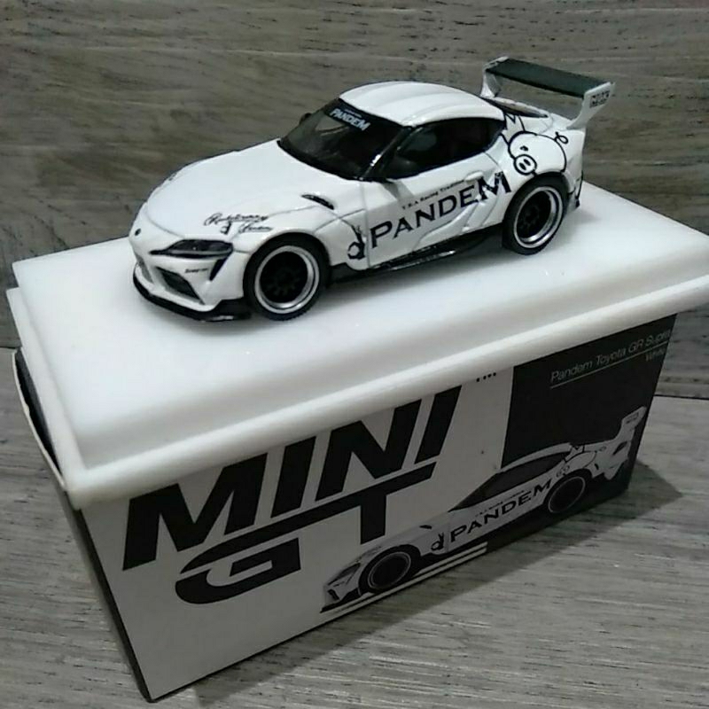 mini gt pandem toyota Gr Supra white