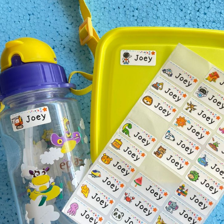 

Stiker Label Nama Anak Waterproof Tahan Air - Size M