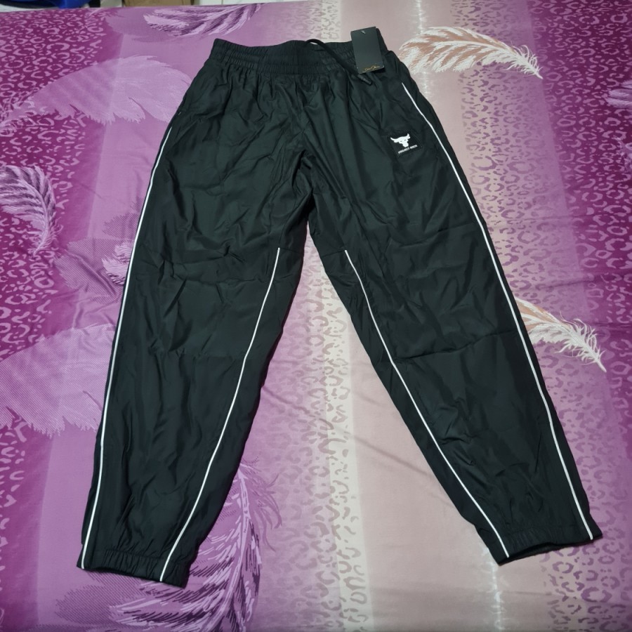 Celana Trackpants UNDER_ARMOUR UA Project Rock Woven Pant Original 100% BNWT