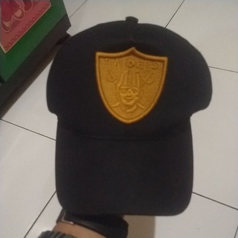 Topi Newera Raider mas